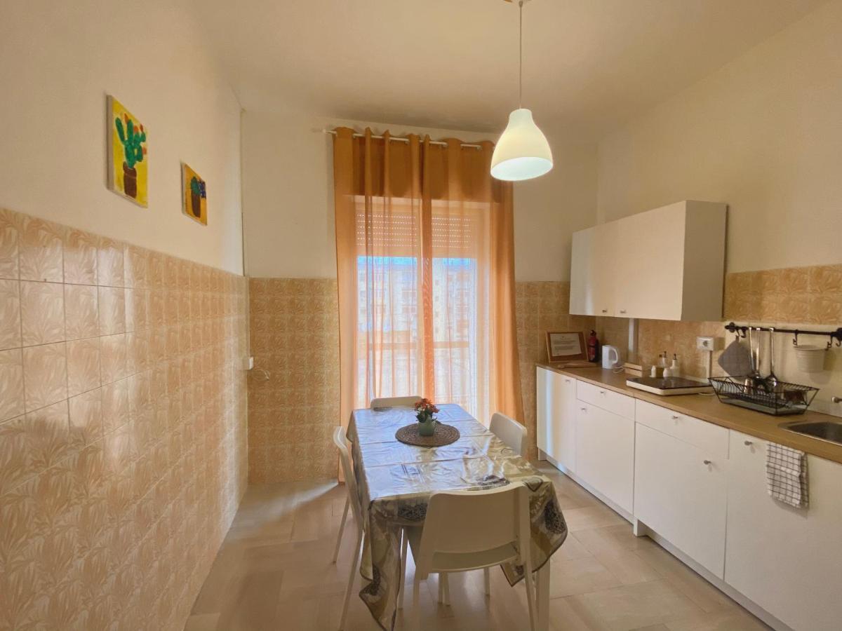 Guest House Service - Express Airport Apartment โมดูโญ ภายนอก รูปภาพ