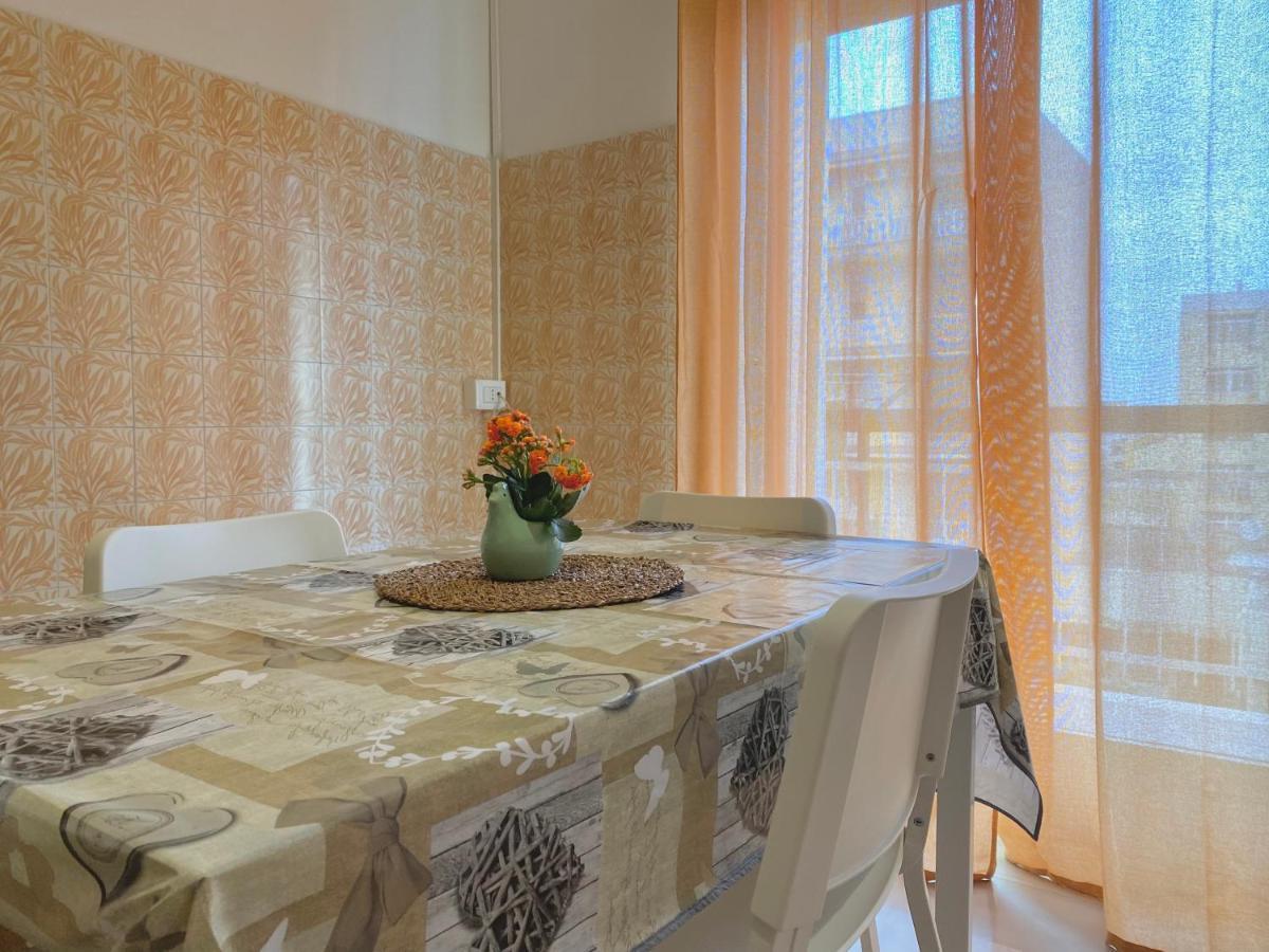 Guest House Service - Express Airport Apartment โมดูโญ ภายนอก รูปภาพ
